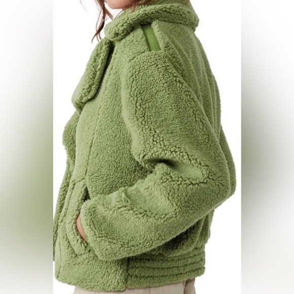 NWT FREE PEOPLE JOPLIN FLUFFY COZY JACKET SWEET PISTACHIO - Picture 4 of 6